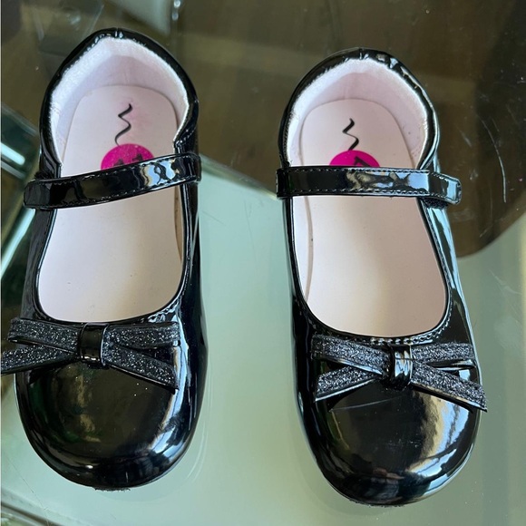 Nina Kids  Krista (Toddler/Little Kid) size 11 - Picture 1 of 4